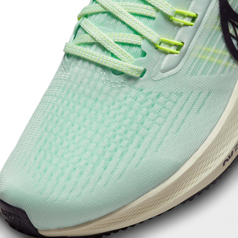 Toebox view of women's nike air zoom pegasus 39 runninng shoes in green (7516112191650)