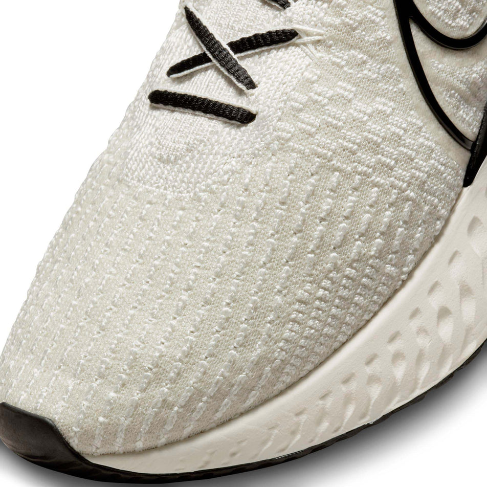 Toebox view of men's nike react infinity run flyknit 3 running shoes (7351501815970)