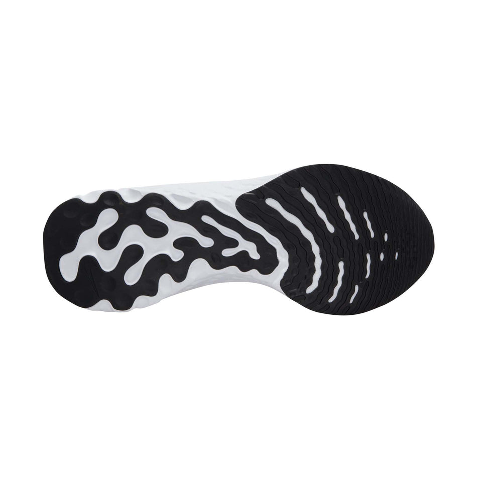 Outsole view of men's nike react infinity run flyknit 3 running shoes (7351464657058)