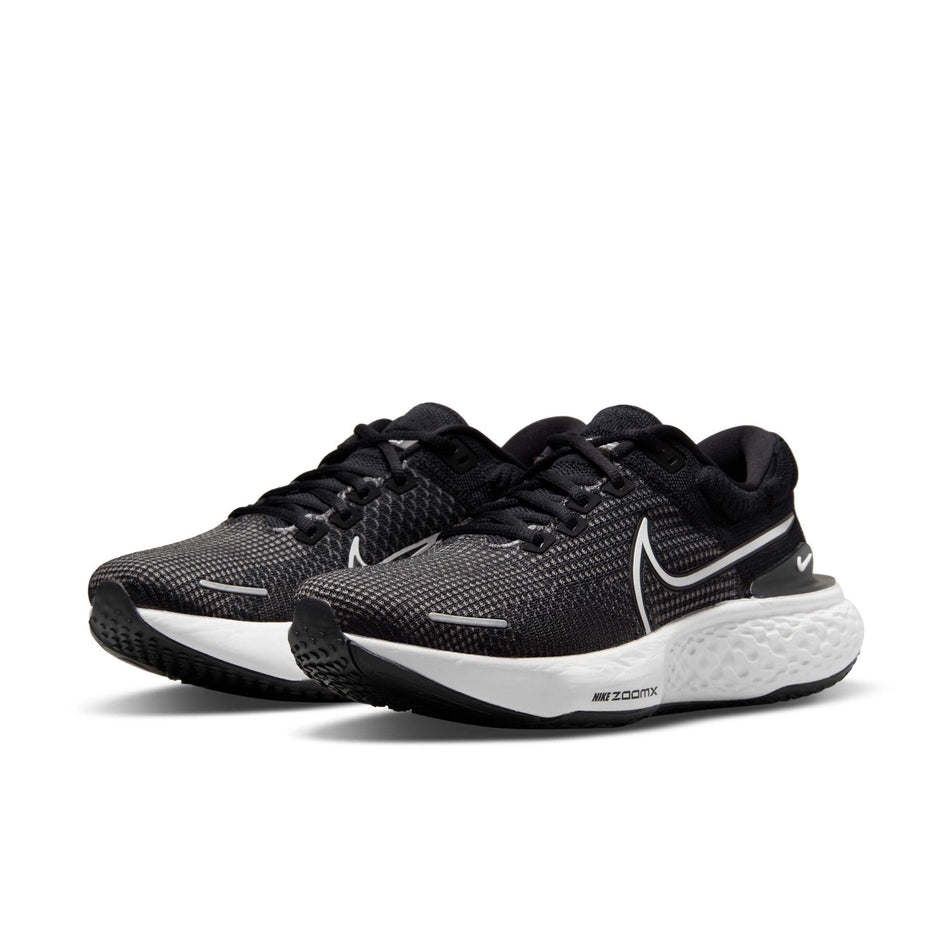 Anterior angled view of men's nike zoomx invincible run flyknit 2 running shoes (7315278299298)