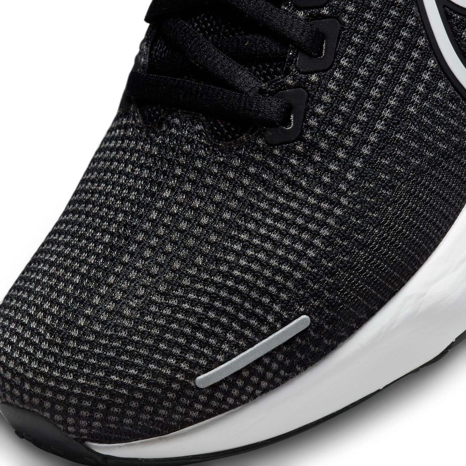 Toebox view of men's nike zoomx invincible run flyknit 2 running shoes (7315278299298)
