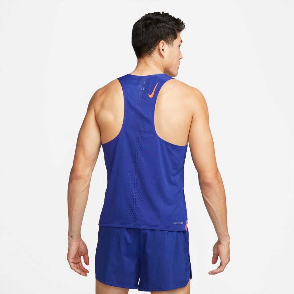 Behind view of men's nike df adv aeroswift singlet (7327937462434)