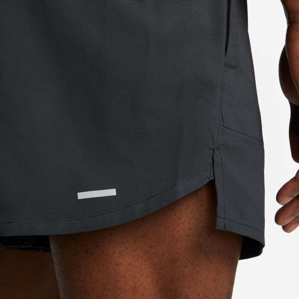 Rear hemline view of men's nike df stride short 5in bf (7386151223458)