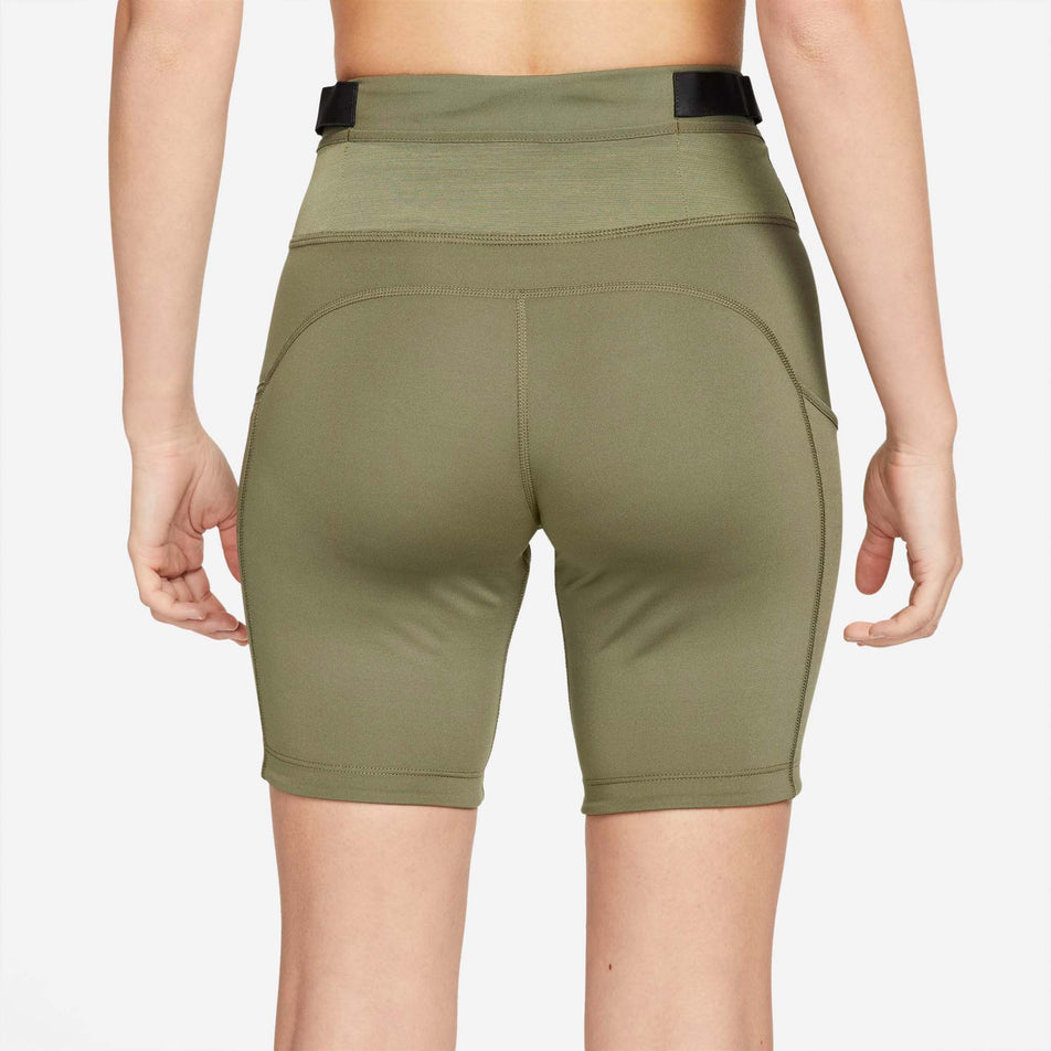 Behind view of women's nike df epic luxe trail mr tight short (7328947241122)