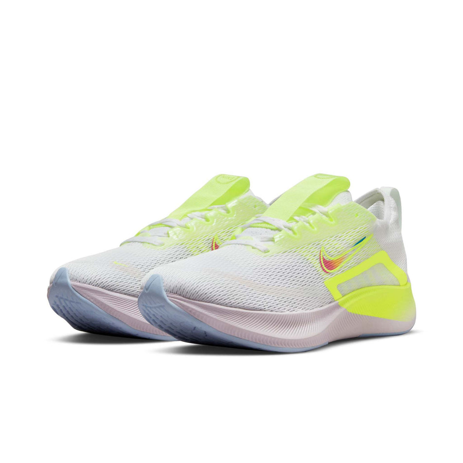 Anterior angled view of women's nike zoom fly 4 premium running shoes (7316405551266)
