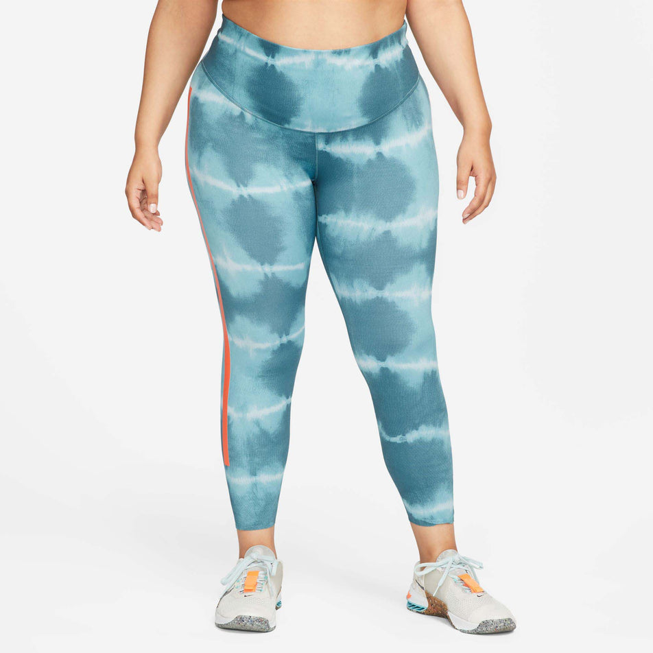 Front view of women's nike one luxe df mr tight plus (7386190872738)