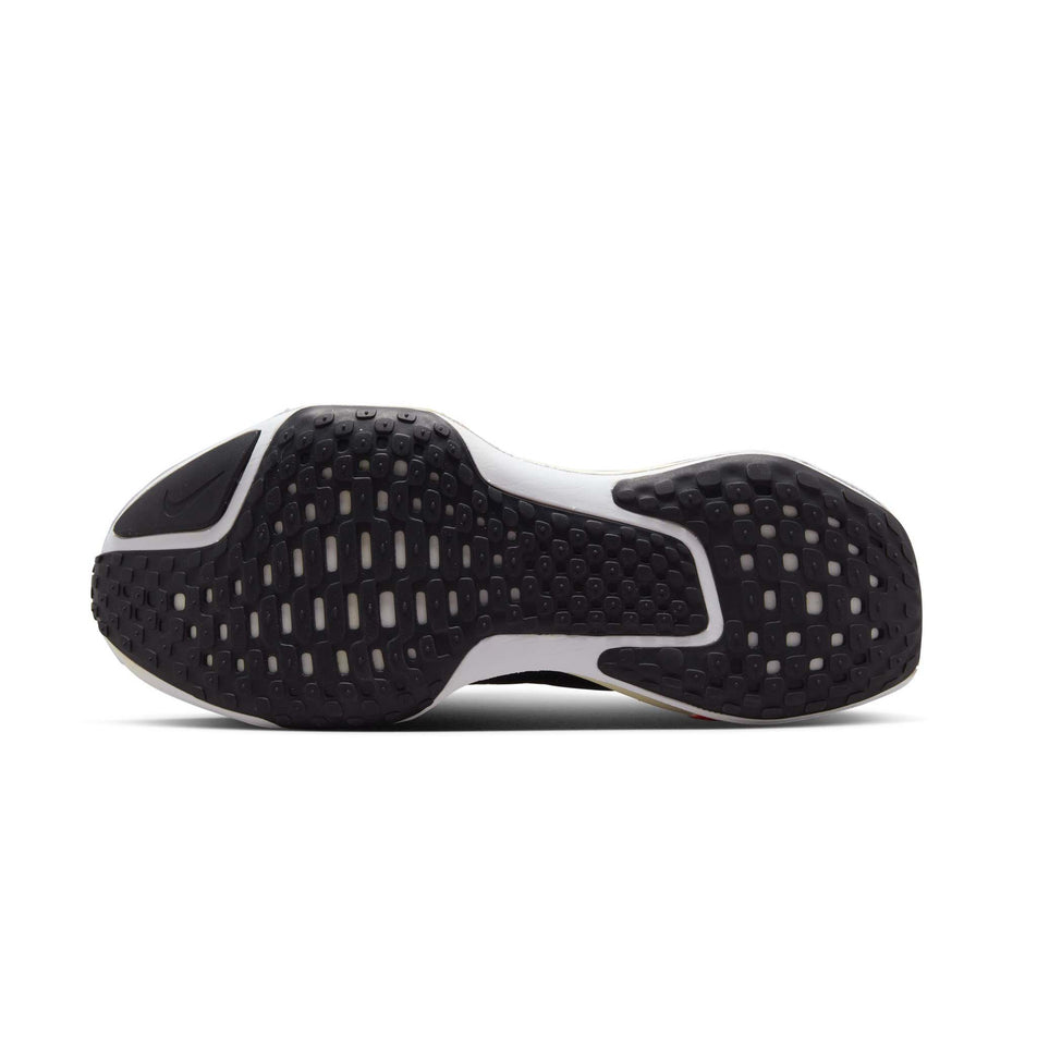 The outsole of the left shoe from a pair of men's Nike ZoomX Invincible Run Flyknit 3 Running Shoes  (7751482441890)