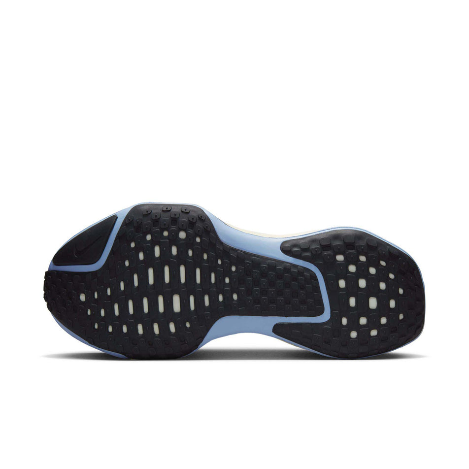 The outsole of the left shoe from a pair of men's Nike ZoomX Invincible Run Flyknit 3 Running Shoes  (7751488667810)
