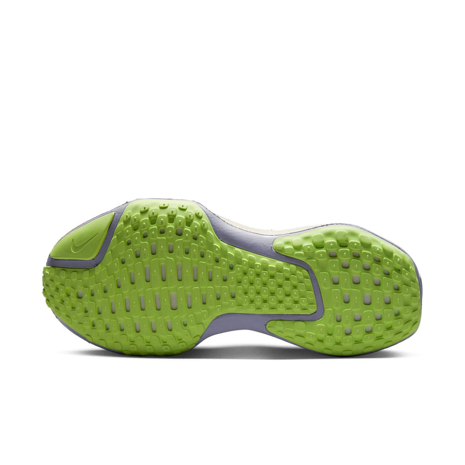 The outsole of the left shoe from a pair of Women's ZoomX Invincible Run Flyknit 3 Running Shoes (7751503282338)