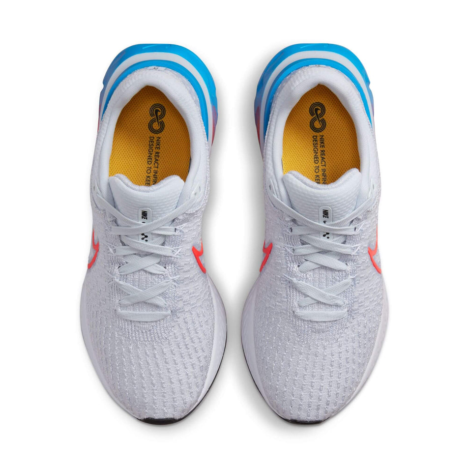 The uppers on a pair of women's Nike Infinity Run Flyknit 3 (7353870418082)