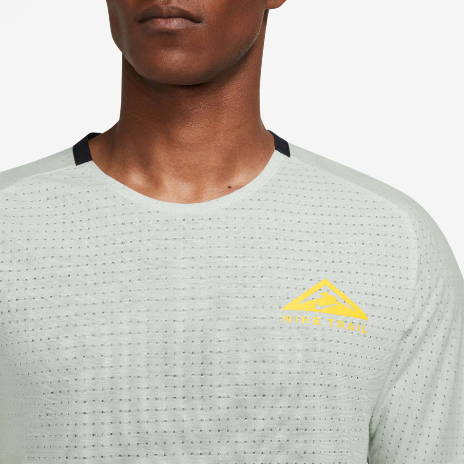 Débardeur Nike Dri-Fit Trail Solar Chase Vert