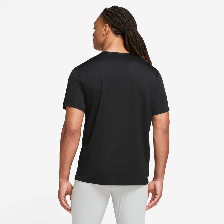 Back view of Nike Men's DF UV Miler SS in black. (7729611767970)