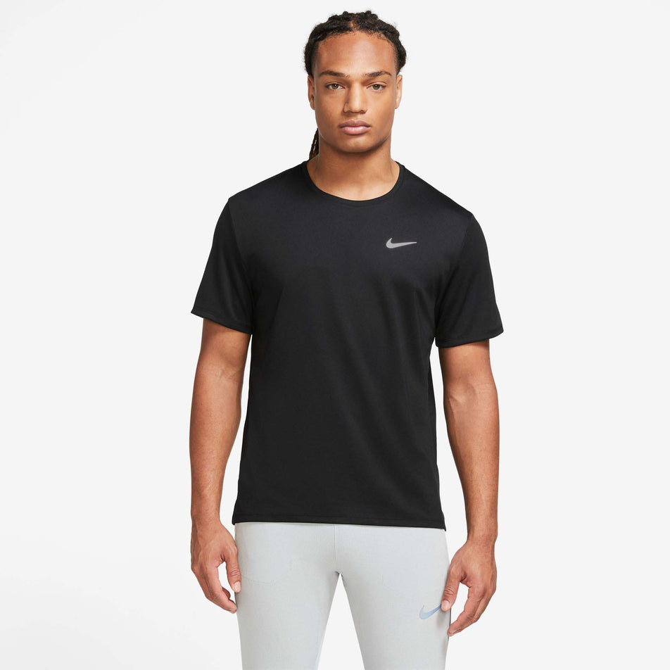 Front view of Nike Men's DF UV Miler SS in black. (7729611767970)