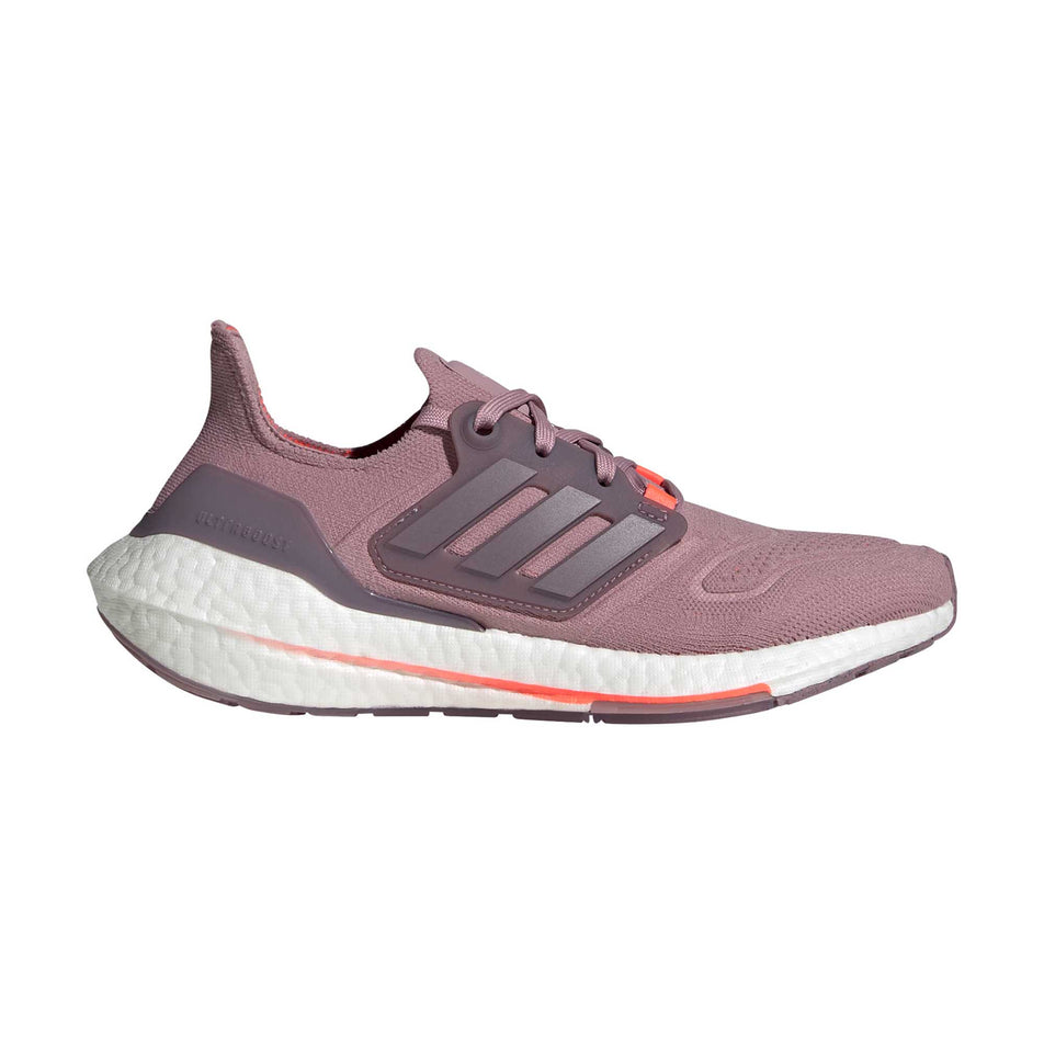 Lateral view of women's adidas ultraboost 22 running shoes (7280406593698)