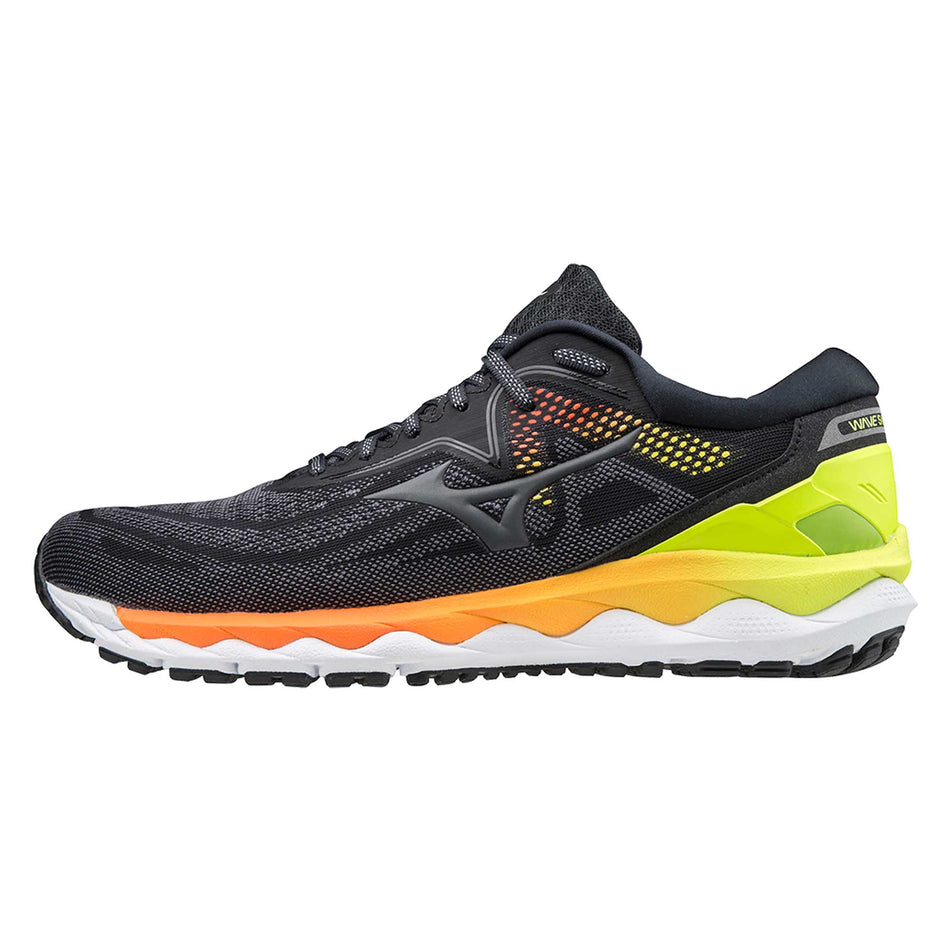 Lateral view of men's mizuno wave sky 4 running shoes (7025091346594)