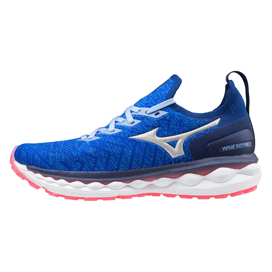 Lateral view of women's mizuno wave sky neo running shoes (7025116676258)