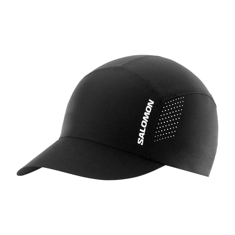 Front view of Salomon Unisex Cross Compact Running Cap in black. (7777921138850)