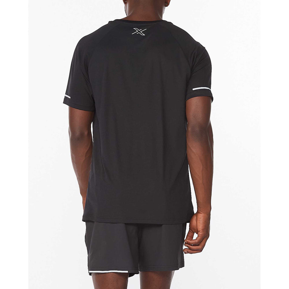 Back of 2XU Aero Tee (6918278873250)