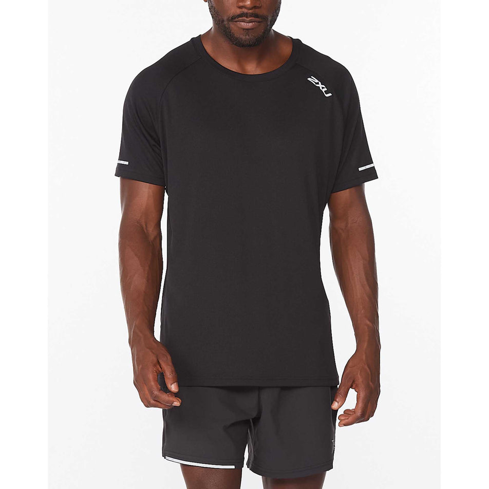 Front of 2XU Aero Tee (6918278873250)