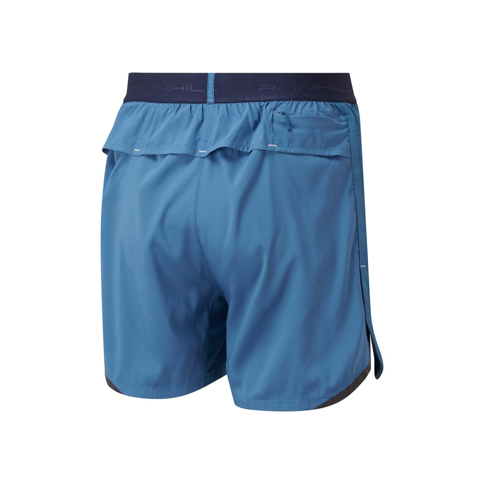 Behind view of the Ronhill Men's Tech Revive 5