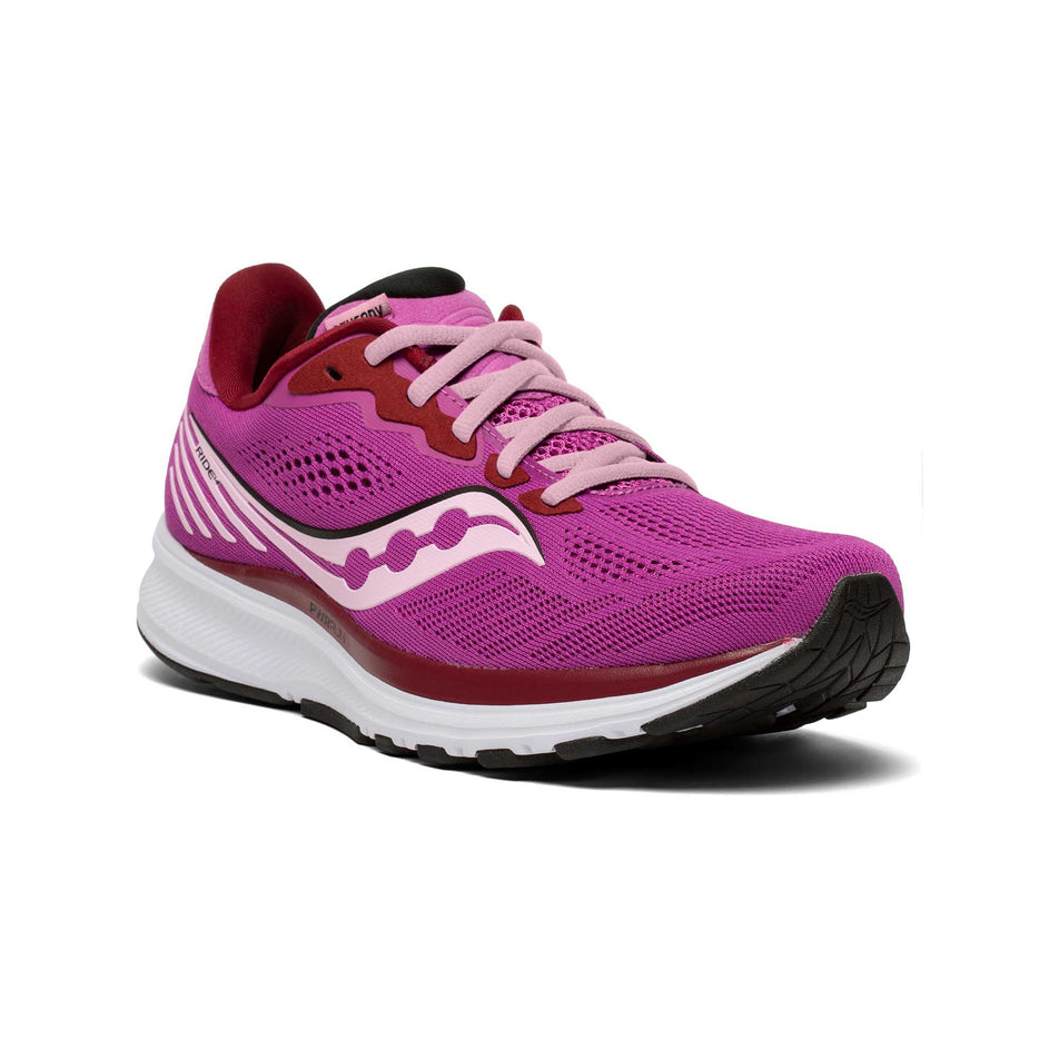 Front angled view of women's Saucony Ride 14 running shoes. (6890832855202)