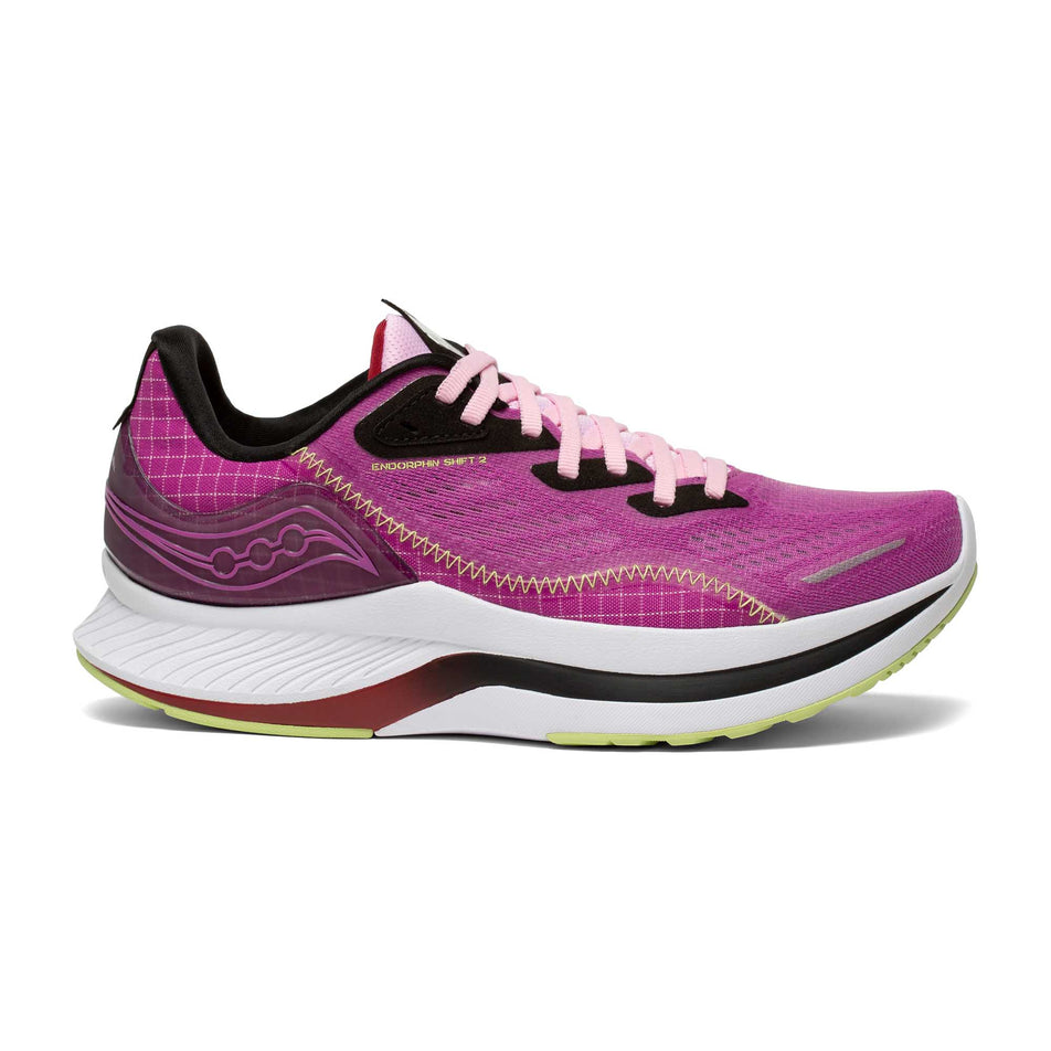 Lateral view of Saucony Women's Endorphin Shift 2 running shoe (6890806870178)