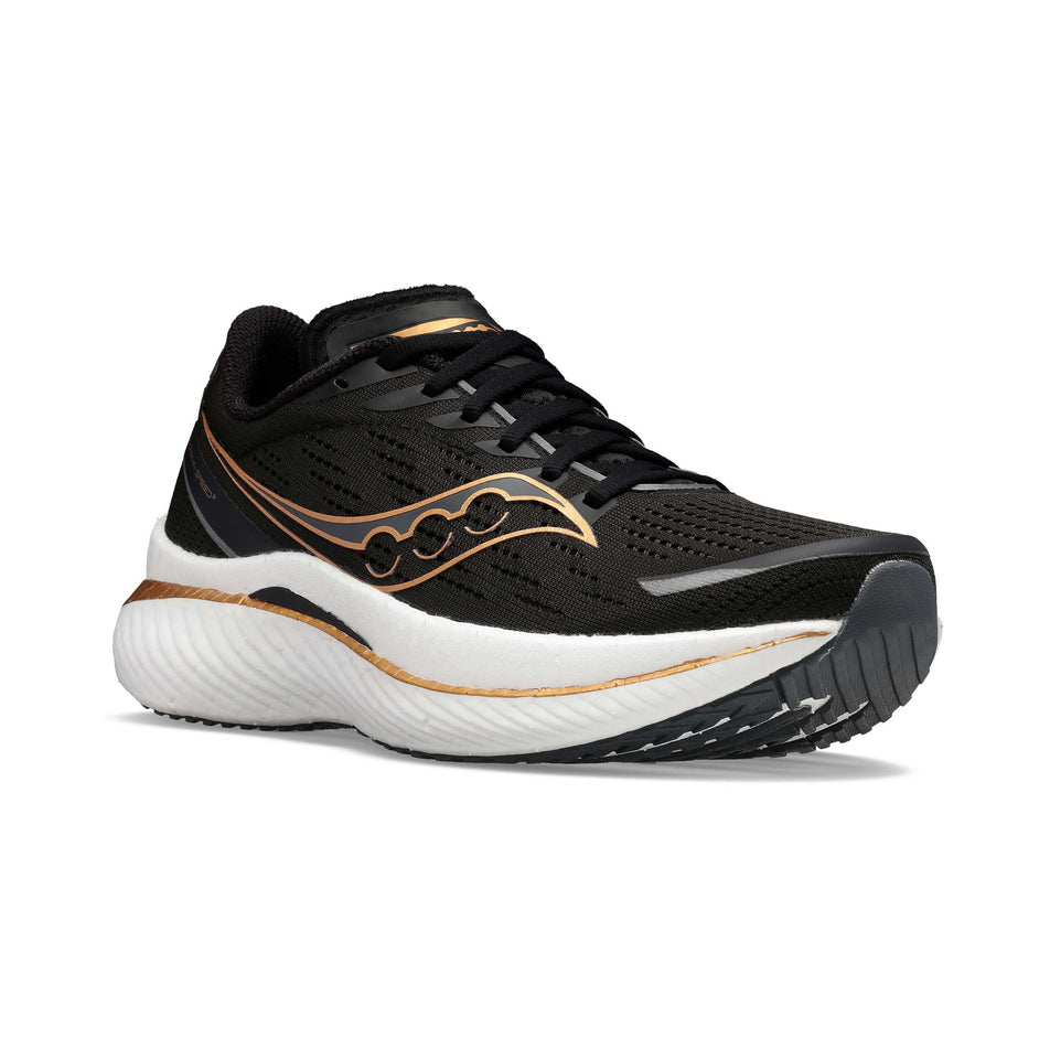 Anterior angled view of men's saucony endorphin speed 3 running shoes (7528269775010)