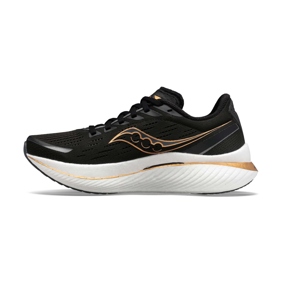 Medial view of men's saucony endorphin speed 3 running shoes (7528269775010)