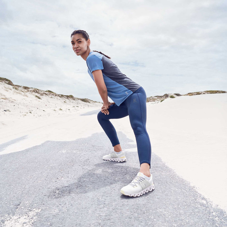 On | Women's Performance-T (6938170392738)