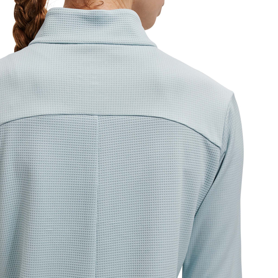 Upper back view of women's on climate shirt (7372713001122)