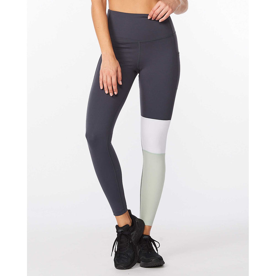 Front of 2XU Form Block Hi-Rise Compression Tights (6918254526626)