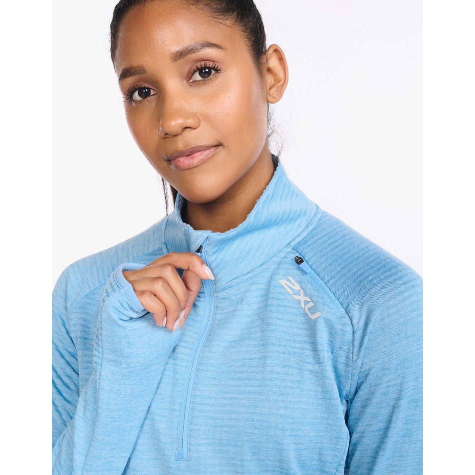 Front zip view of women's 2xu ignition 1/4 zip (7254429040802)