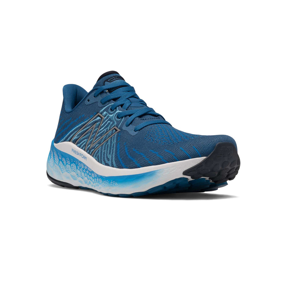 Anterior view of men's new balance fresh foam vongo v5 running shoes (6888030404770)