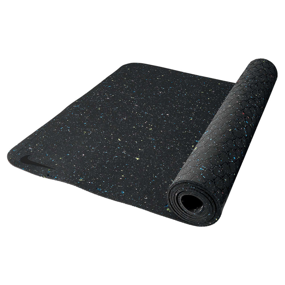 Front view of nike flow 4mm yoga mat (7030434594978)